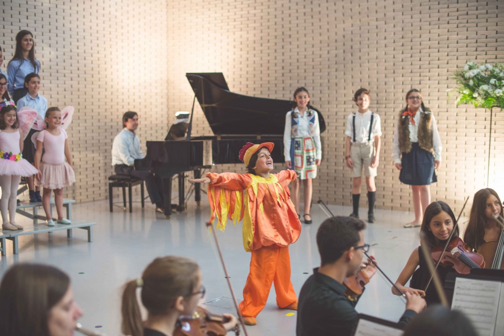 Ópera Infanto-Juvenil Pássaro Mil Cores do Conservatório Bomfim